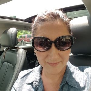 Meet your Posher, Kim